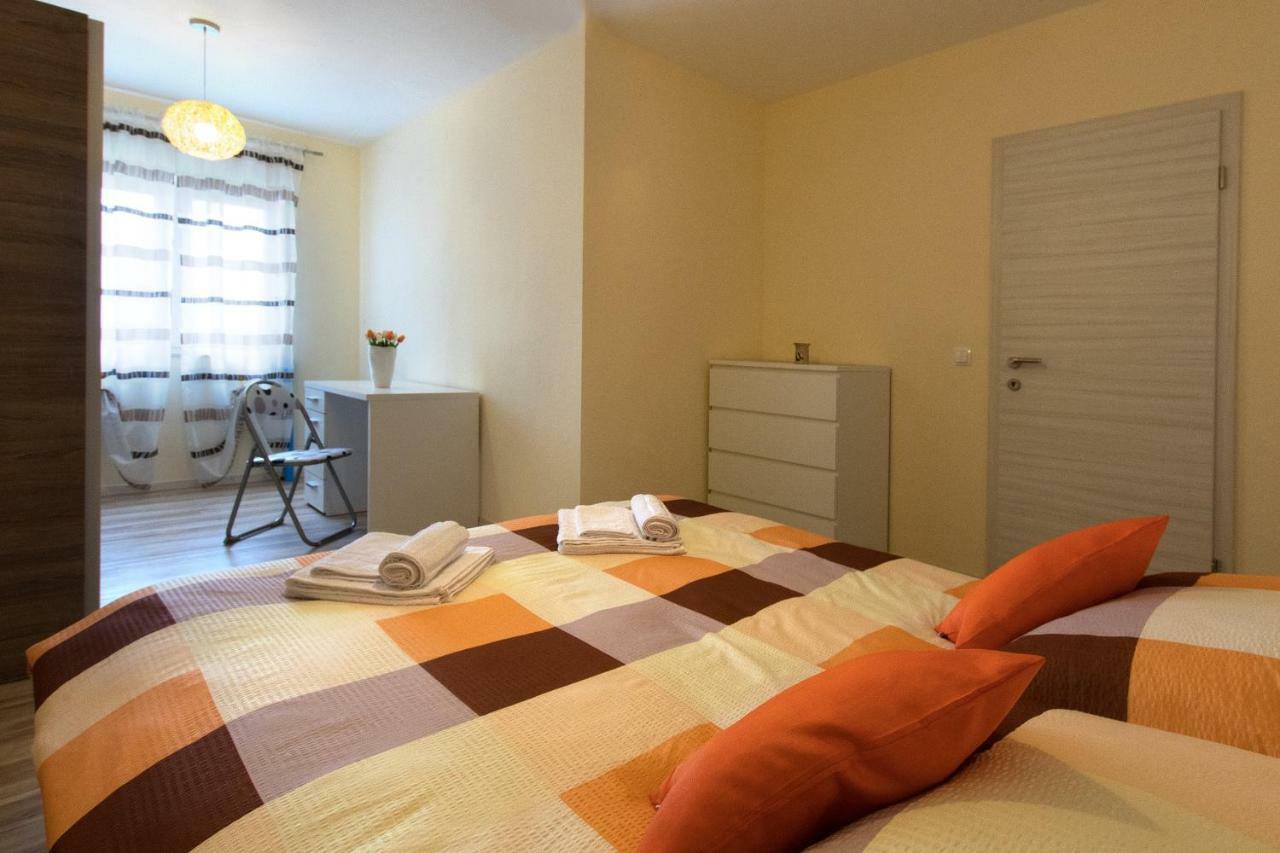 Apartment Valmas 普拉 外观 照片